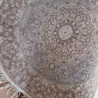 پادری جلوی در یا خانه