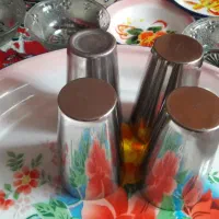 ظروف قدیمی و لعابی و نعلبکی|کلکسیون اشیاء عتیقه|فسا, |دیوار