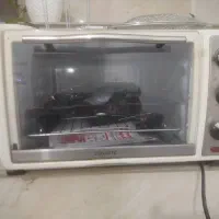 توسترفروشی همراه ماهی پز وکباب