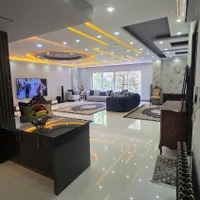 ۲۲۰ متر _۳ خواب _باغی