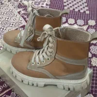 کفش بوت سایز ۳۳|کفش و لباس بچه|شهرکرد, |دیوار