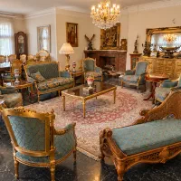 مبلمان گروسی ۸ نفره با شزلن، بوفه و آینه و شزلن