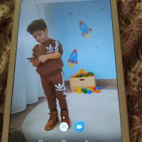 تبلت|تبلت|رشت, ولکس|دیوار