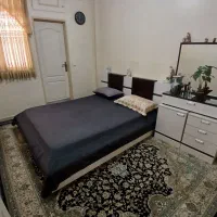 تخت و میز توالت در حد نو