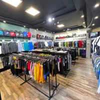 فروشنده لباس ورزشی