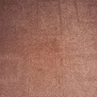موکت قهوه ای رنگ