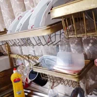آبچکان پشت پنجره ای|آب‌چکان و نظم‌دهنده ظروف|مشهد, امام خمینی|دیوار