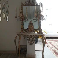 کنسول و آیینه