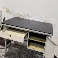 میز آهنی اداری|میز تحریر و کامپیوتر|نور, |دیوار