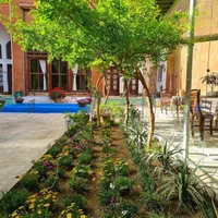 عمارت فرنگیس سفر در زمان|اجارهٔ کوتاه‌مدت ویلا و باغ|اصفهان, خرم|دیوار