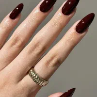 تخفیف شب یلدا خدمات ناخون|خدمات آرایشگری و زیبایی|رودسر, |دیوار