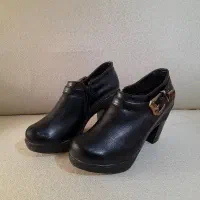 کفش کتونی و مجلسی