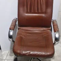 صندلی چرخدار گردان