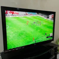 میز و تلویزیون LG 42inch|تلویزیون و پروژکتور|امیرکلا, |دیوار