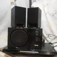 یک دستگاه دی وی دی وبابانداسپیکر