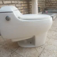 توالت فرنگی تمیز