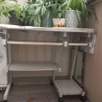 میزتحریر،کامپیوتر (برای مشق نوشتن دانش آموز)