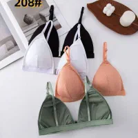 فروشنده خانم لباس زیر زنانه