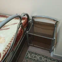 تخت دو نفره فلزی همراه میزتوالت و عسلی|تخت و سرویس خواب|اندیشه, اندیشه فاز ۴|دیوار