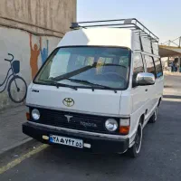 ون تویوتا هایس ۱۹۸۴