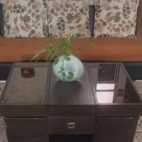 کاناپه سه نفره با میز