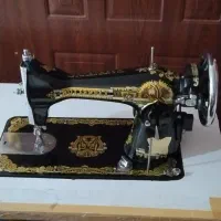 چرخ خیاطی پروانه با میز چوبی