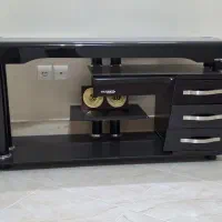 میز تلویزیون در حد نو