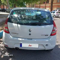رنو ساندرو ۹۷ اتومات