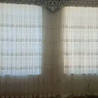 پرده و کتیبه بسیار تمیز