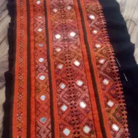 جوک ادینکی|لباس|خاش, |دیوار