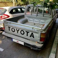 تویوتا هایلوکس