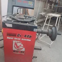 دستگاه بالانس ماشین سنگین سواری