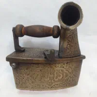 اتو ذغالی برنجی قدیمی و سنگین