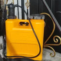 سم پاش دستی