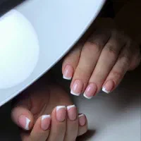 کاشت ناخن  ترمیم ناخن