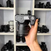 Nikon D5600 Kit 18-55mm G VR|دوربین عکاسی و فیلمبرداری|تهران, فردوسی|دیوار
