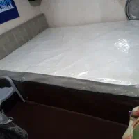 تخت خواب دو نفره بادشک نو و زیر تختی