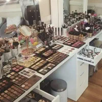 میکاپ حرفه ای در بهترین لوکیشن
