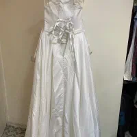 دو عدد لباس عروس