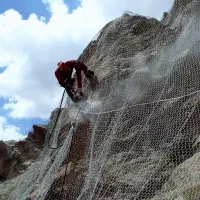 خدمات کار در ارتفاع با طناب