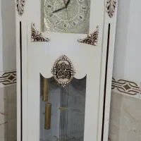 تعدادی وسیله ی خانه به فروش می‌رود