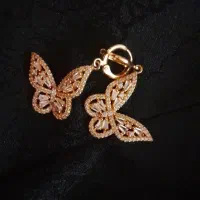 گشواره رنگ ثابت