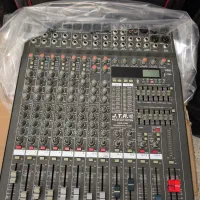 میکسر jTR  درجه یک درحد اکبند است میکروفون باند