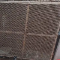 قفس بزرگ آهنی