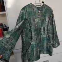 تعدادی مانتو نو بفروش می‌رسد
