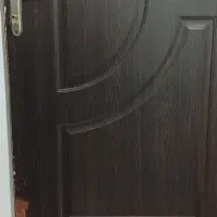 یک عدد درب اتاق  در حد نو ۲۱۰ در ۹۰