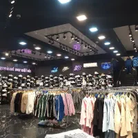 استخدام فروشنده ماهر اقا و خانم