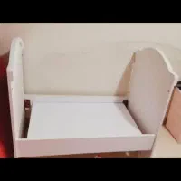 تخت بچه از یک سال تا۵سال نرده هم داره