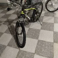 دوچرخه اولمپیک|دوچرخه، اسکیت، اسکوتر|اسیر, |دیوار