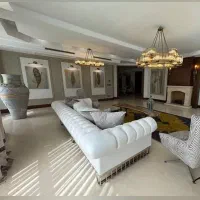 ۱۹۰متر*۳خواب*۲پارکینگ*ورودی از لابی*گیشا